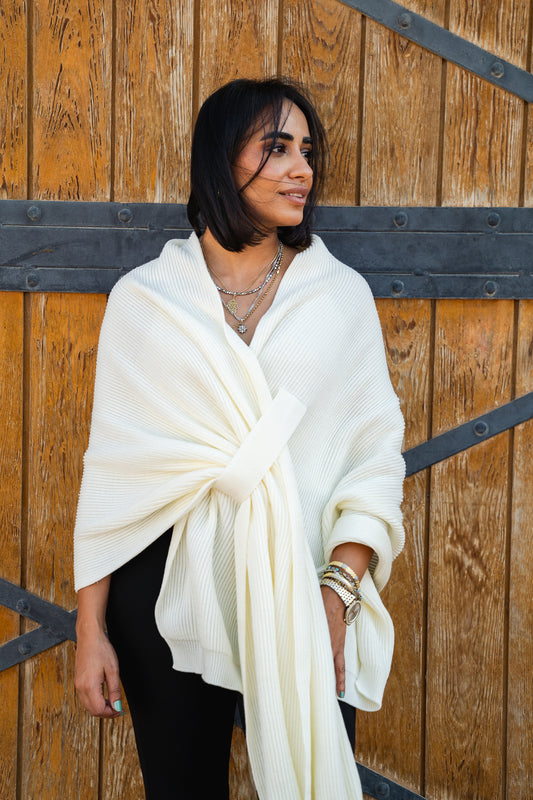 The Motion Shawl in offwhite