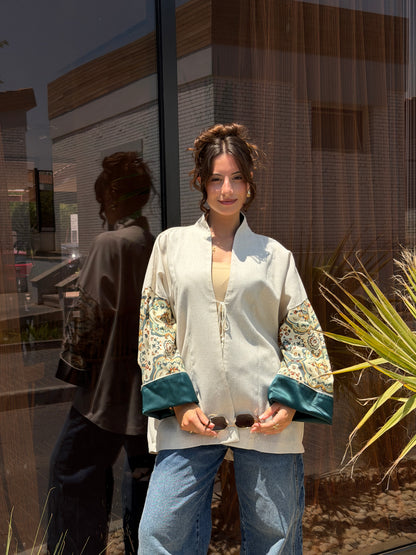 The Emerald breeze kimono
