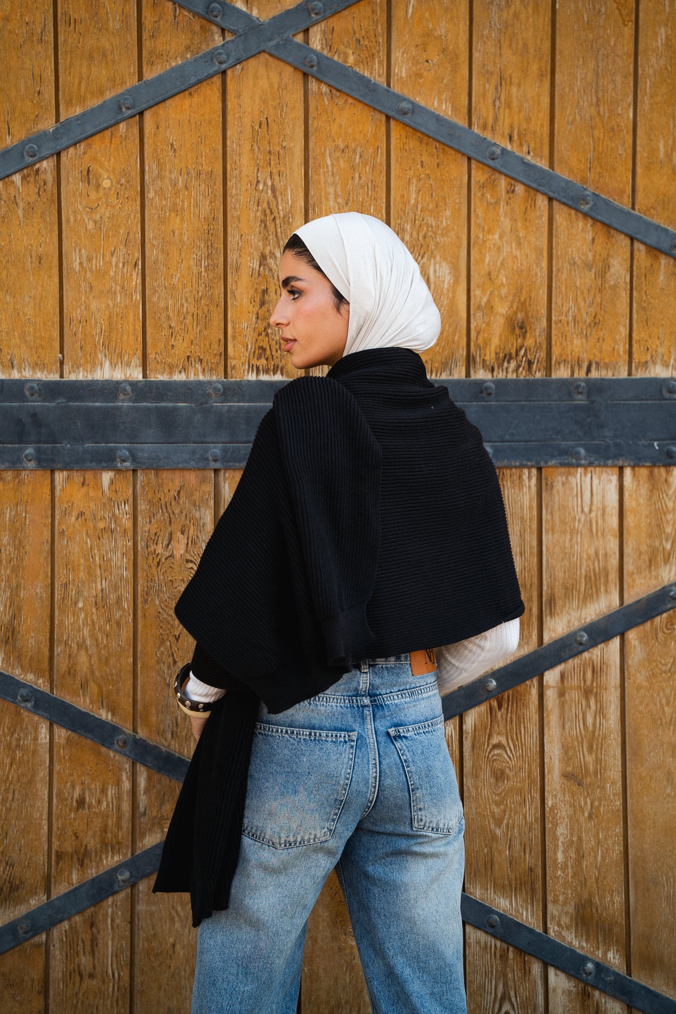 The Motion Shawl in Black